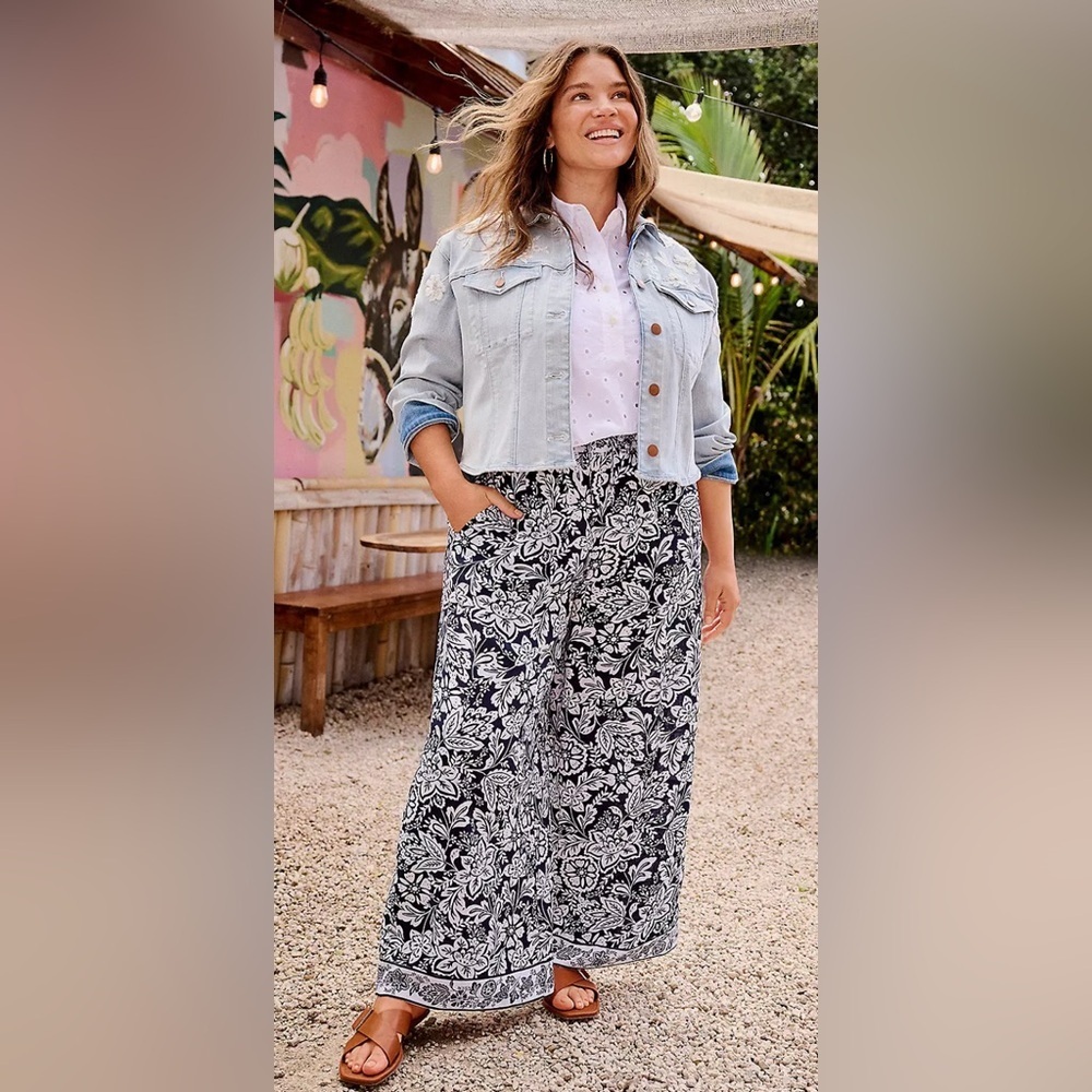 LANE BRYANT Paperbag Wide Leg Pant - New Sandal Length, Sz.24 Elastic waistband